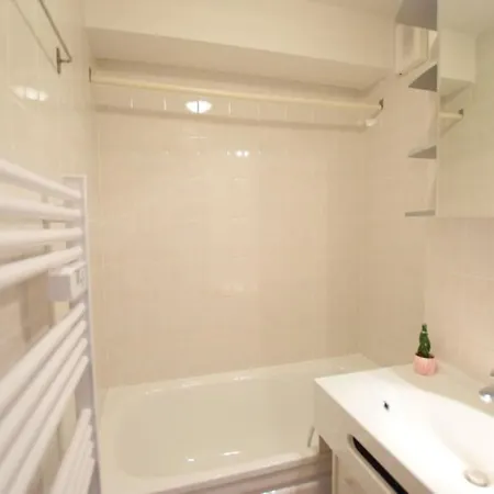 Magnifique 2 Pieces Entierement Equipe A Appartement *