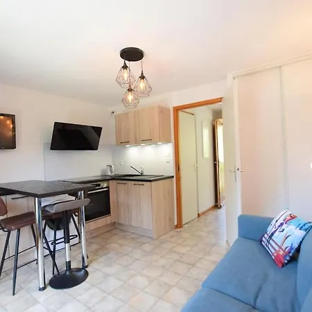 Magnifique 2 Pieces Entierement Equipe A